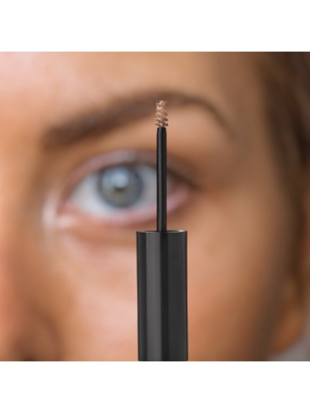 Dark Blonde Mary Kay Volumizing Brow Tint